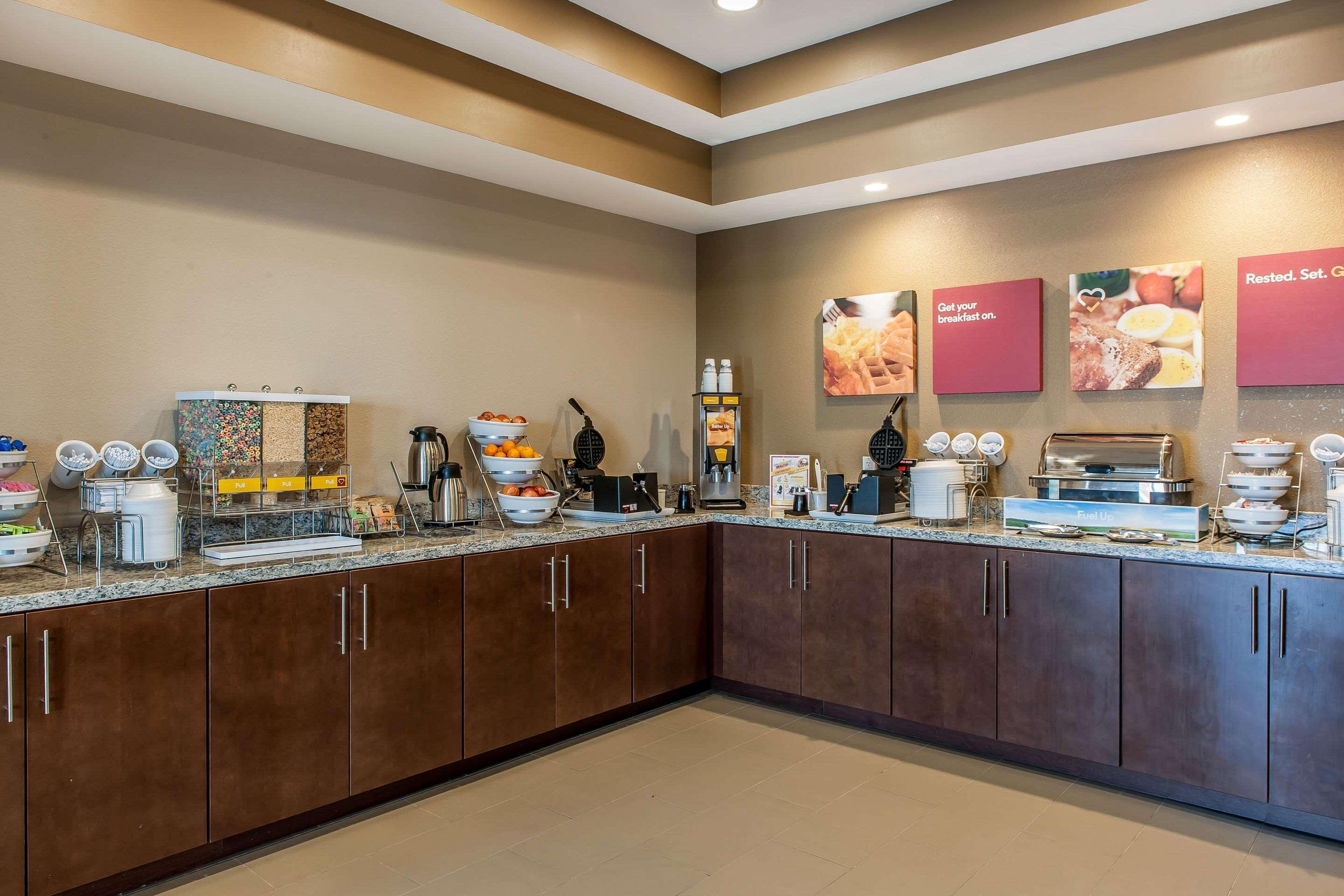Comfort Suites Rensselaer Near Fair Oaks Εξωτερικό φωτογραφία