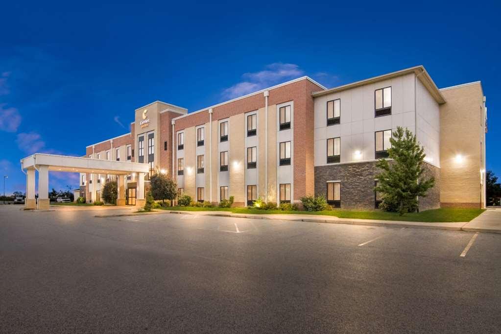Comfort Suites Rensselaer Near Fair Oaks Εξωτερικό φωτογραφία
