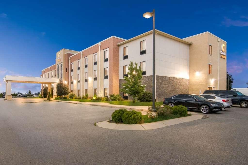 Comfort Suites Rensselaer Near Fair Oaks Εξωτερικό φωτογραφία