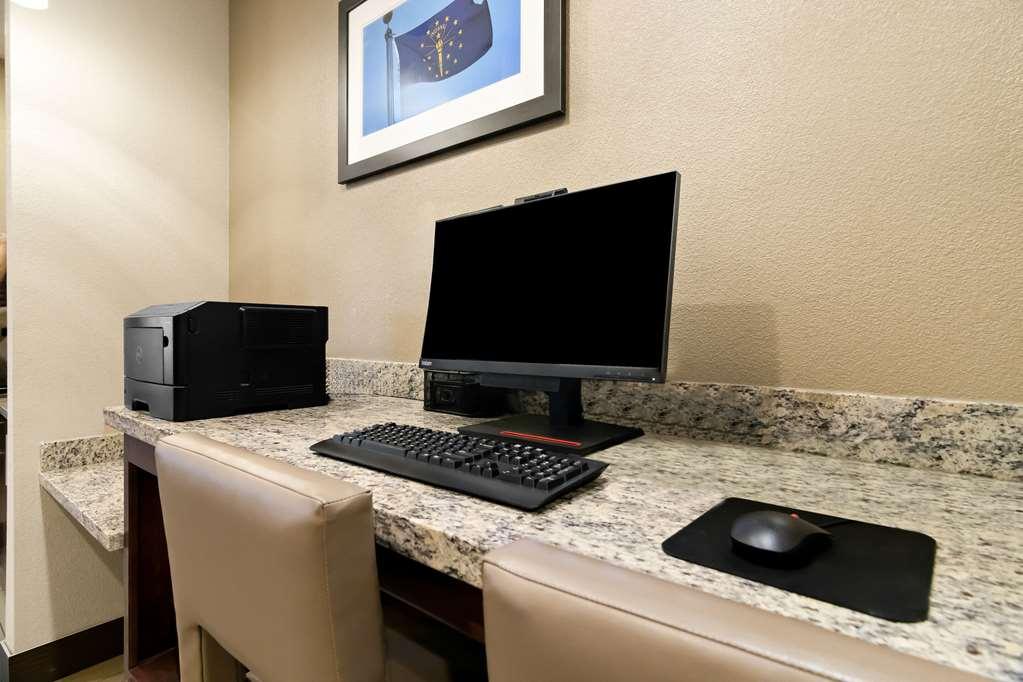 Comfort Suites Rensselaer Near Fair Oaks Ανέσεις φωτογραφία